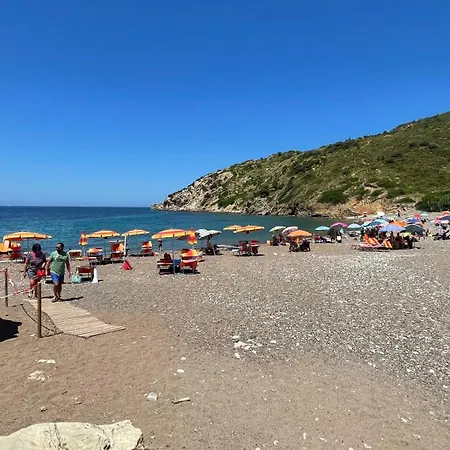 Feriehus Nisportino Mare Nisporto